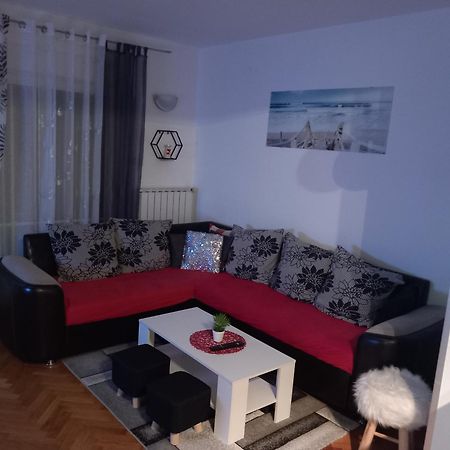 Apartman Petra Palit Екстериор снимка