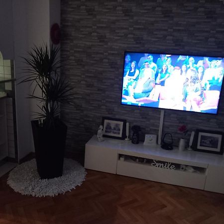 Apartman Petra Palit Екстериор снимка