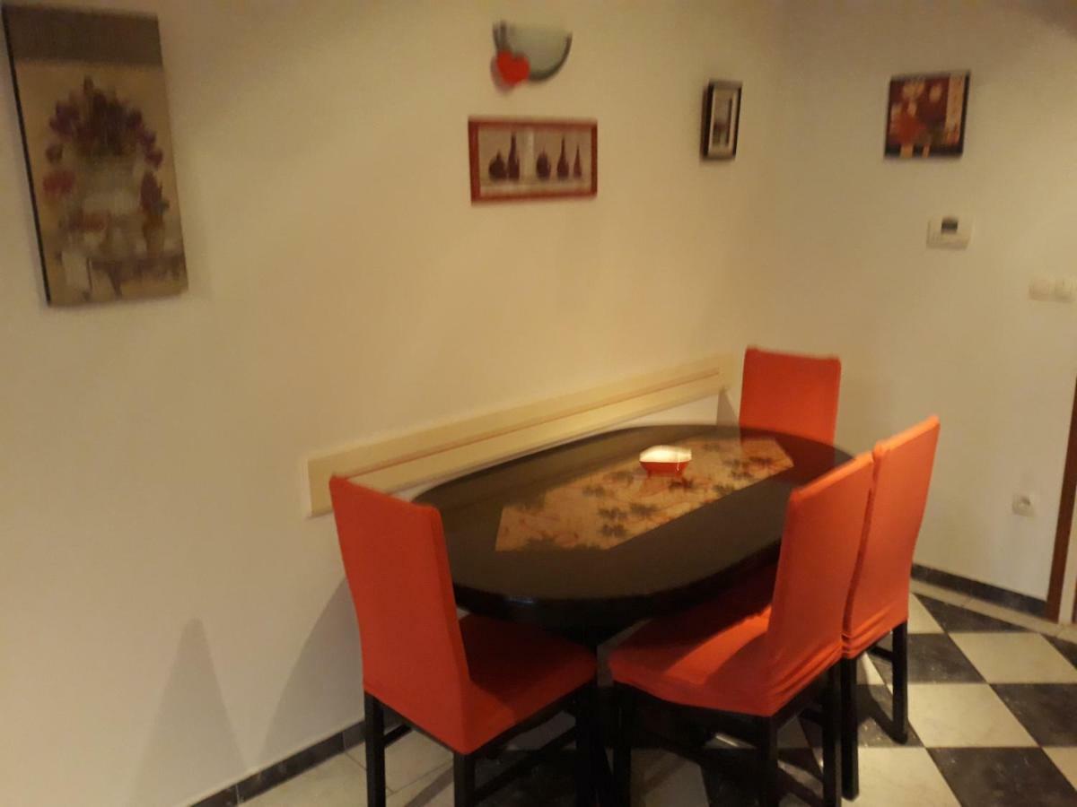 Apartman Petra Palit Екстериор снимка